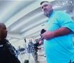 Паника на аеродром: Маж се заканува дека ќе пука, во комбето имал автоматска пушка и купишта муниција (ВИДЕО)