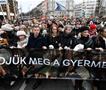 Илјадници Унгарци на протест пред канцеларијата на Орбан- бараат негова оставка