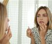 Чувствувате пецкање на усните? Еве како за 24 часа можете да го спречите херпесот пред да се појави меурче!