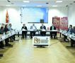 Мицкоски веднаш по враќањето од Тиват, на средба со претставници на градежните компании