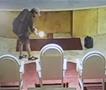 По истрага е Полјакот кој запали олтар и вандализира црква во Меѓугорје (ВИДЕО)