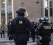 Маскиран демонстрант запалил лице на жена, протетсите во Франција надвор од контрола