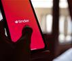 „Измамникoт од Tinder“ лансира апликација – се бара од „Apple“ и „Google“ да ја блокираат