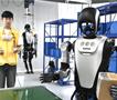Кинезите ги тренираат роботите за домашни работи и плата од 900 долари- перат садови и редат алишта (ВИДЕО)