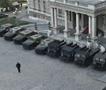 На улиците на Белград се појавија блиндирани полициски возила за растурање толпи (ВИДЕО)