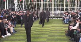 Модна ревија на „Луј Витон“ во седиштето на УНЕСКО во Париз