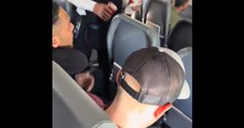Патник пали запалка за време на лет- авионот принудно слетал во Денвер (ВИДЕО)