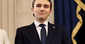 Младиот заводник Барон Трамп на љубовен состанок под безбедносни мерки