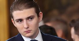 По факултетот се шири незгоден трач за синот на Доналд и Меланија Трамп, и сите велат дека токму поради тоа побегнал од Њујорк: „Тој е малку чудна појава“ 