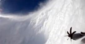 Видео: Американски воен авион влезе во „окото“ на ураганот кај Јамајка