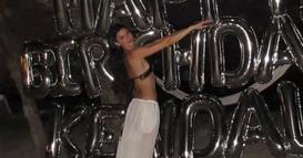 Кендал Џенер позира сосема гола на својот 30. роденден (ФОТО)