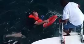 Ужас на излет: Потона катамаран, преполн со туристи (ВИДЕО)