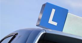 Маките на иден возач: Паднал теорија 128 пати, потрошил 3.300 евра!