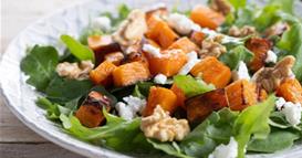 Салата од печена тиква и рукола