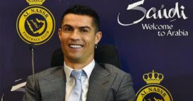 Роналдо го претстави најновиот дијамантски часовник,има повеќе од 800 делови, и чини богатство