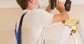 Во Летонија станува популарно изнајмувањето „маж на час“ за поправки и домашни задачи