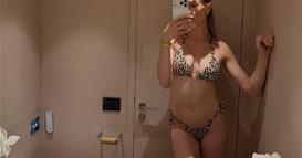 Поранешна финалистка на Вимблдон во мини бикини на јахта - фановите воодушевени (ФОТО) 