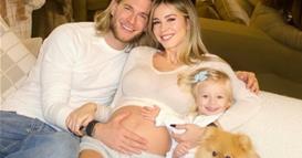 Најубавата спортска новинарка го чека своето второ дете (ФОТО)