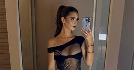 Фото: Водителката на Астон Вила на вечерно излегување