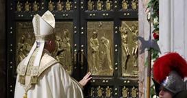 Папата Лав Четиринаесетти ја затвори светата врата на базиликата „Свети Петар“