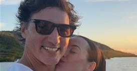 Кети Пери во сериозна врска со екс премиерот на Канада,Трудо- позираат на плажа (ФОТО)