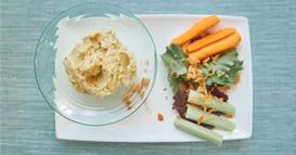 Кремаста пилешка салата со кикирики