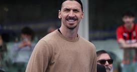 Златан Ибрахимовиќ објави снимка без маица и се пофали со тетоважите (ВИДЕО)