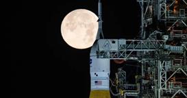 Зошто НАСА веќе 3 години не го поправа истекувањето на гориво на ракетатат за лет на Месечината? 