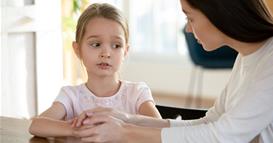  Како да му помогнете на вашето дете да ја увиди разликата помеѓу непристојност, злоба и малтретирање