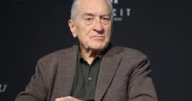 Роберт Де Ниро ги повика Американците на отпор против Трамп: Тој е непријател на нашата земја (ВИДЕО)