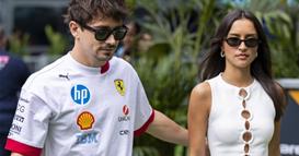 Шарл Леклер се венча со Александра- младите се возеа во старо Ферари (ВИДЕО)