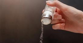 Како водата и солта можат да влијаат на телото?