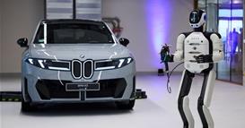 БМВ го оптимизира производството- вклучија и хуманоидни роботи 