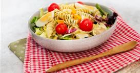 Ладна салата со тестенини