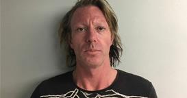 Синот на пејачката Шер е уапсен два пати за неколку дена- обвинет е и за провалување