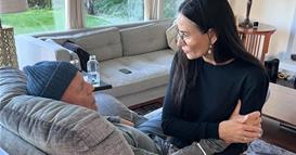 Деми Мур му го честиташе роденден на екс сопруг Брус Вилис: Сè што ти треба е љубов  