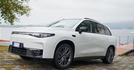 Голем успех на мал кинески автомобил во Европа