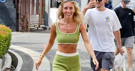 Бремена е порно ѕвездата Бони Блу- кој ќе плати најмногу, ќе го избере името на бебето (ВИДЕО)