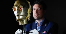 Главата на познатиот робот од „Војна на ѕвездите“ е продадена на аукција- достигна неверојатна цена