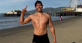 Синот на Арнолд Шварценегер победи на своето прво натпреварување во бодибилдинг (ФОТО)