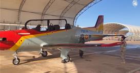 Видео: Шпанската престолонаследничка пилотираше со борбен авион