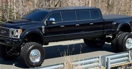Форд Ф-450 со 6 врати и 11 седишта: 1.000 долари се потребни за полн резервоар