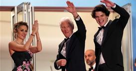 Синот на Ричард Гир со улогата во „Еуфорија“ стана миленик на публиката- му предвидуваат гоелма кариера (ФОТО)