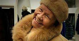 85- годишна Британка измамила луѓе за 800.000 долари, меѓу кои и сопствениот син- верувале дека е член на кралско семејство