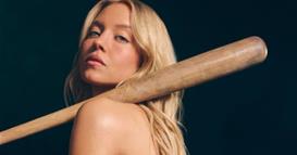 Секси рекламата на Сидни Свини предизвика критики, таа одговори со фотографии (ВИДЕО) 