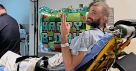 Автомобил со 160 км/час удри во актер- се опоравува по тешката операција на мозокот (ФОТО)