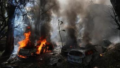 Најмалку 15 загинати во новиот руски напад врз Украина, погодена станбена зграда