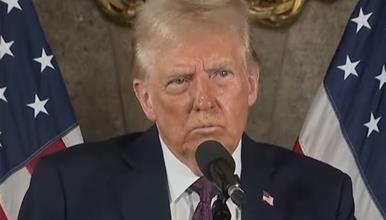 Трамп: Поради смртта на Доли Партон, знамињата во САД една недела на половина копје