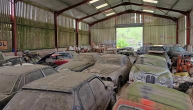 Откриена е тајна колекција од 180 скапоцени автомобили, заборавени во англиско село 