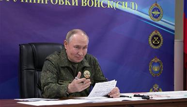 Путин по заканата на Зеленски дека ќе го нападне руското небо: Не преговараме со терористи